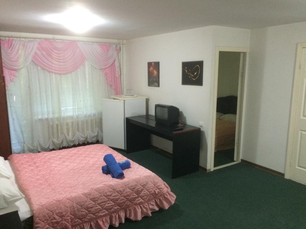Mini Hotel Vesna Dnipro Zimmer foto